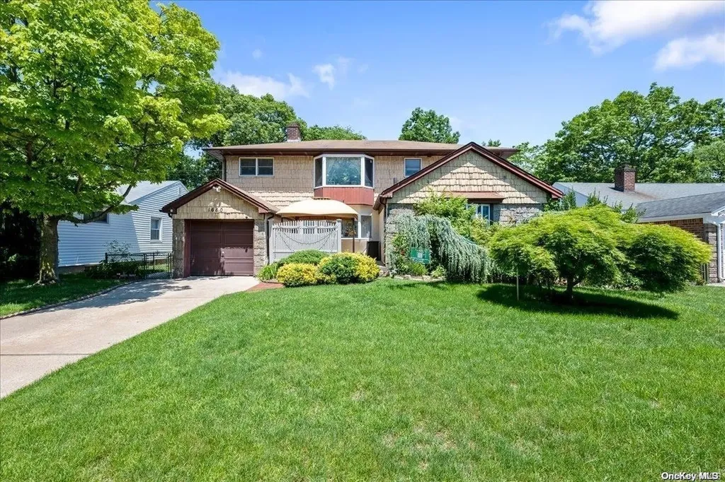 1660 Arkansas Drive Valley Stream NY 11580