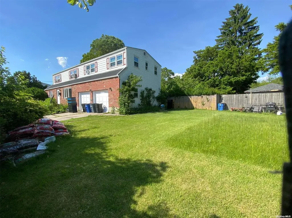 Lindenhurst NY 11757