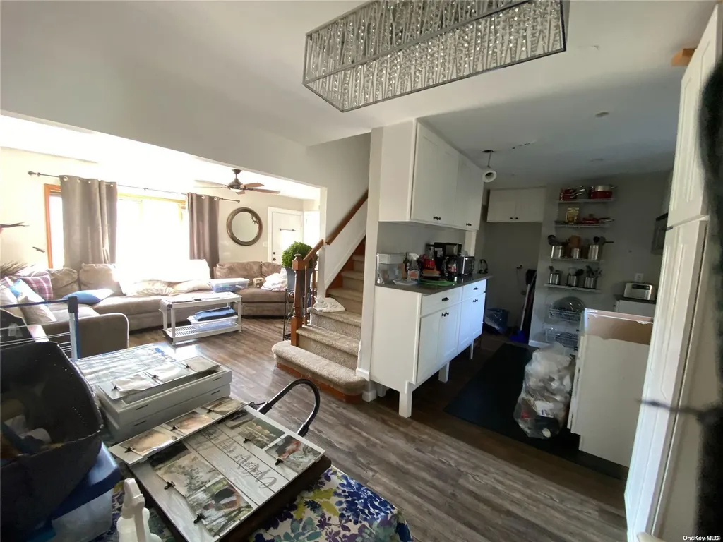 Lindenhurst NY 11757