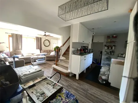 308 Ontario Avenue Avenue Lindenhurst NY 11757