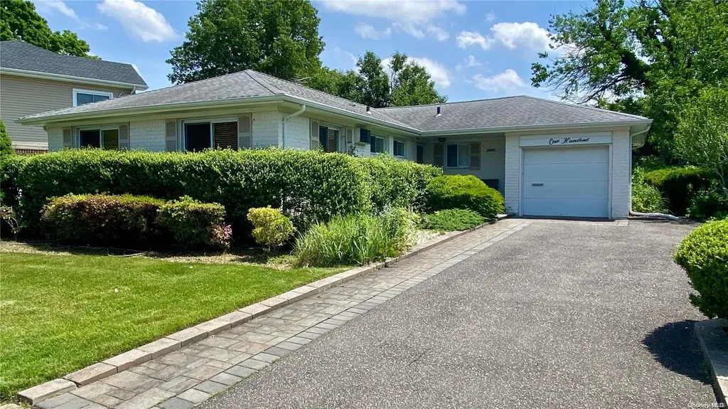 100 Grace Street Plainview NY 11803