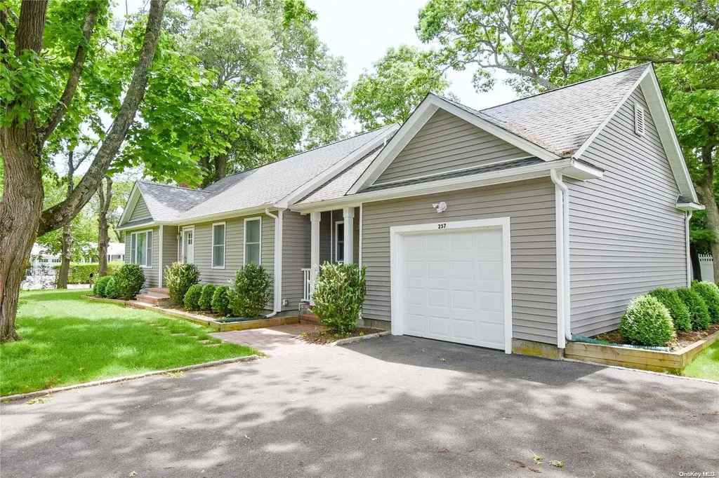 257 Sunset Avenue Westhampton Beach NY 11978