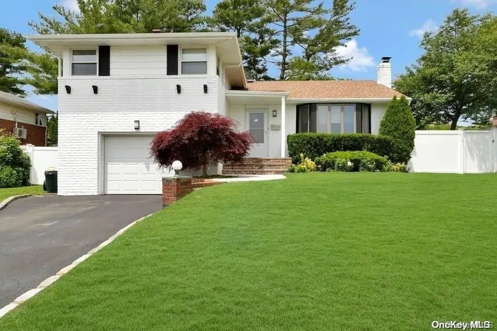 53 Audrey Road Westbury NY 11590