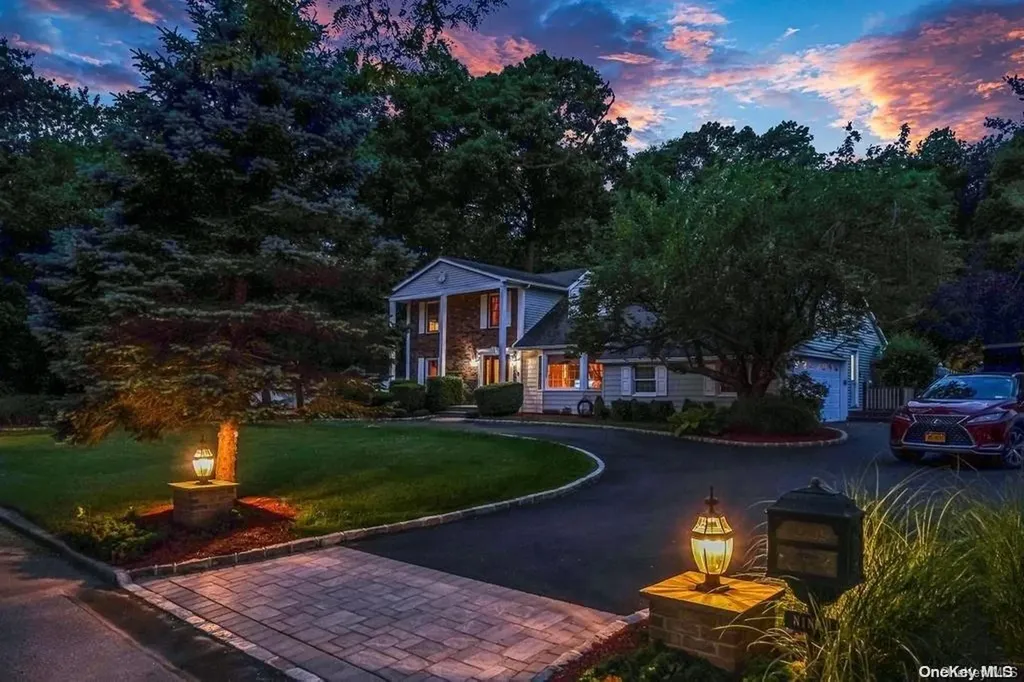 9 Andrea Lane Greenlawn NY 11740