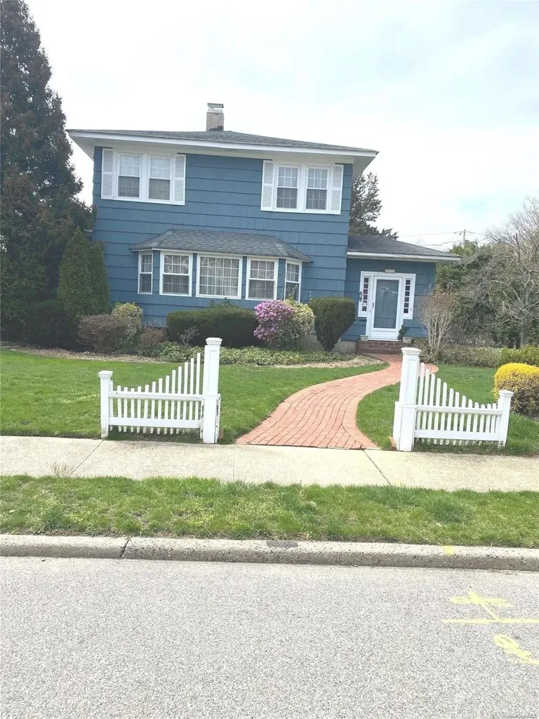 372 Ocean Avenue Massapequa NY 11758