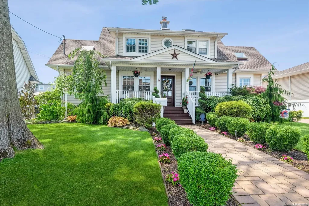 3248 2nd Street Oceanside NY 11572
