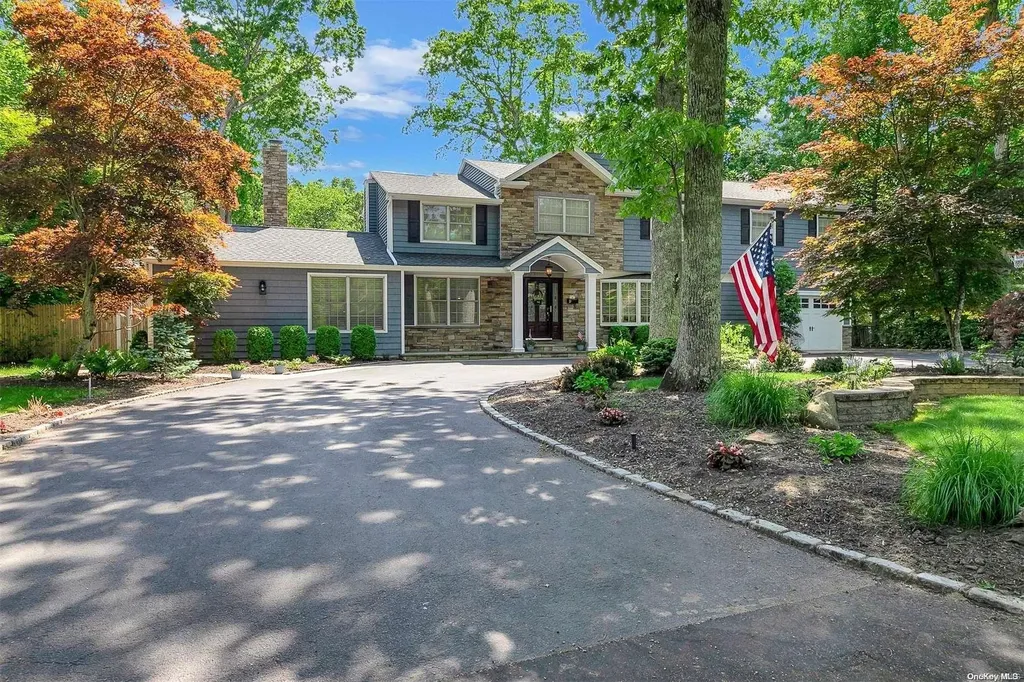 4 Cygnet Drive Smithtown NY 11787