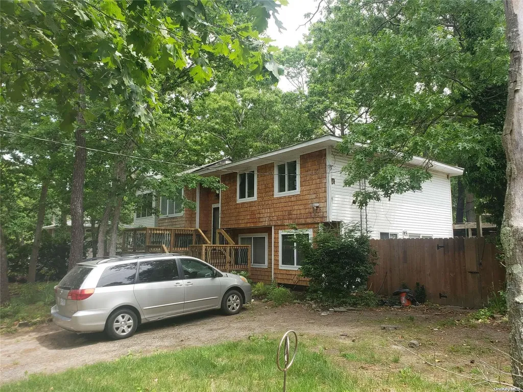 186 River Road Shirley NY 11967