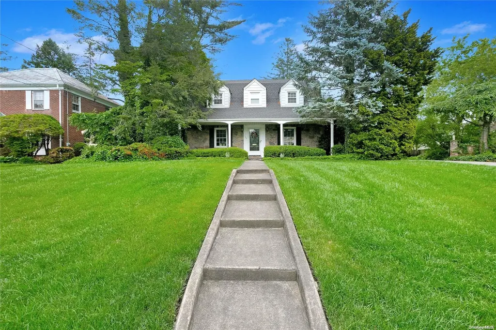 120 Virginia Avenue Freeport NY 11520