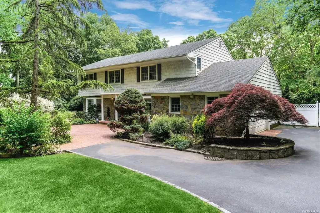 2 Greenbriar Lane Dix Hills NY 11746