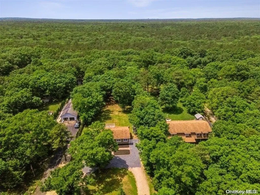 282 Ridge Road Ridge NY 11961