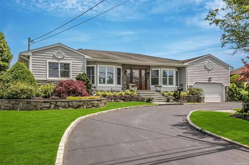 280 Bay Drive Massapequa NY 11758