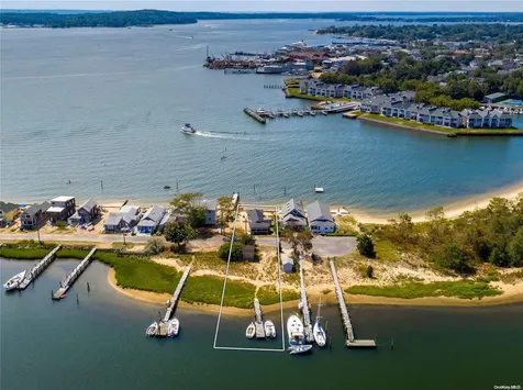 24 Sandy Beach Road Greenport NY 11944