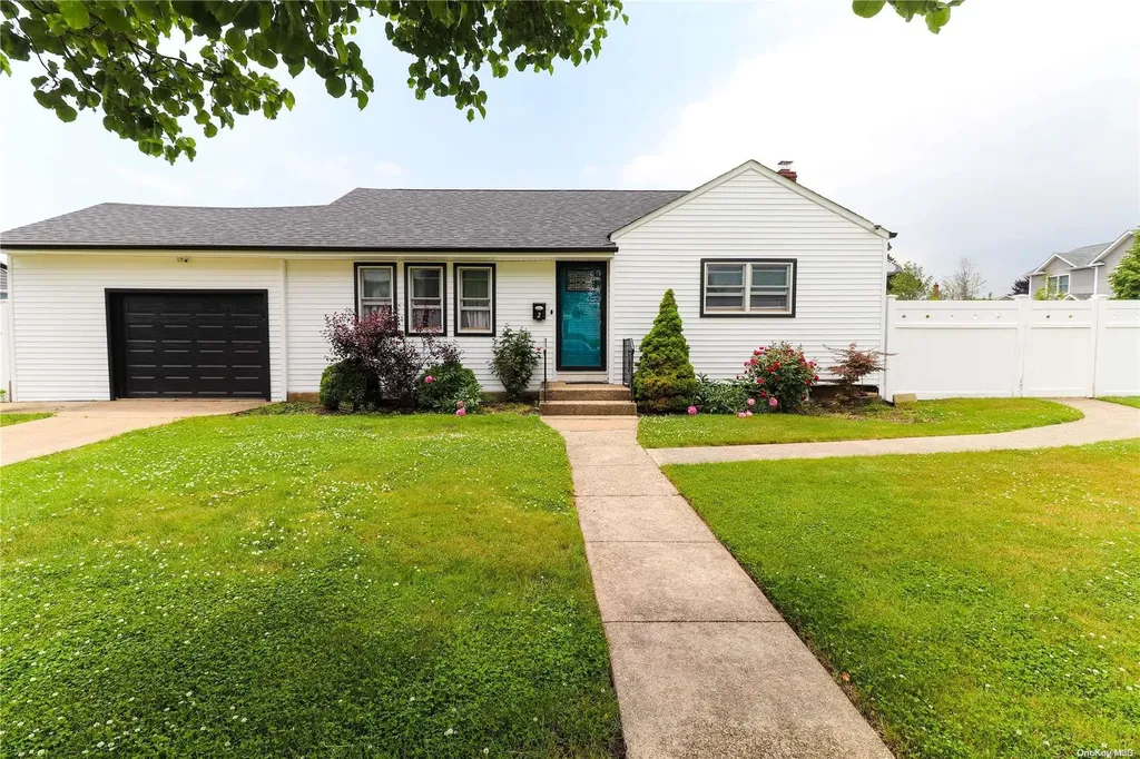 2 Devon Road Bethpage NY 11714