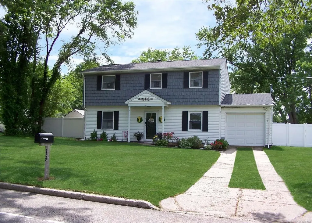 158 N Coleman Road Centereach NY 11720