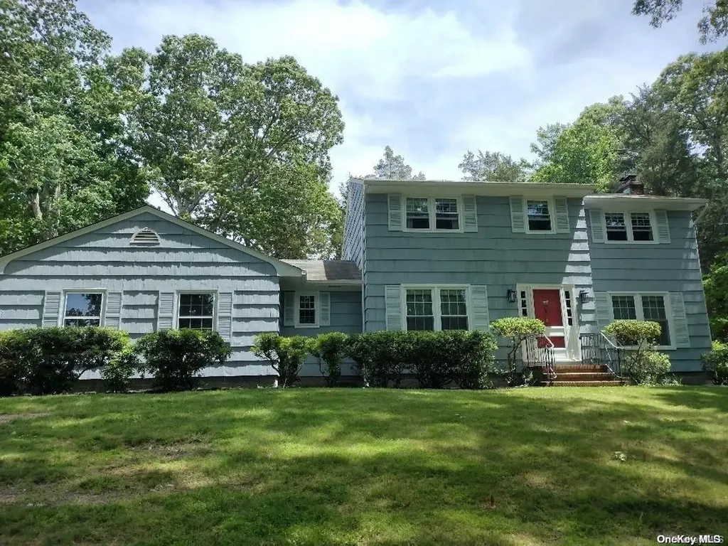 39 Highland Down Shoreham NY 11786