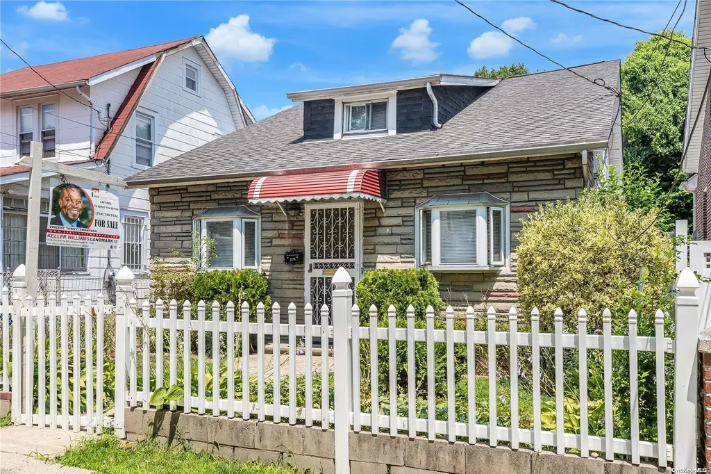 2179 Light Street Bronx NY 10466