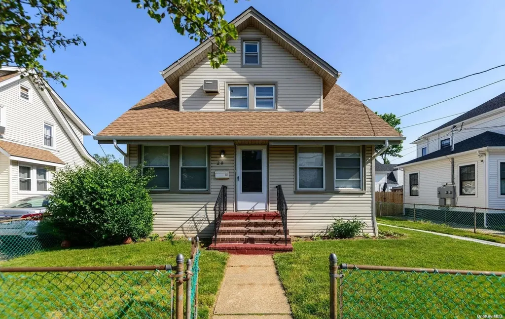 20 Lincoln Place Freeport NY 11520