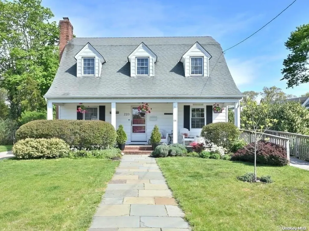 220 Smith Street Merrick NY 11566
