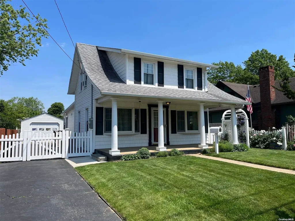 2731 Park Avenue Baldwin NY 11510