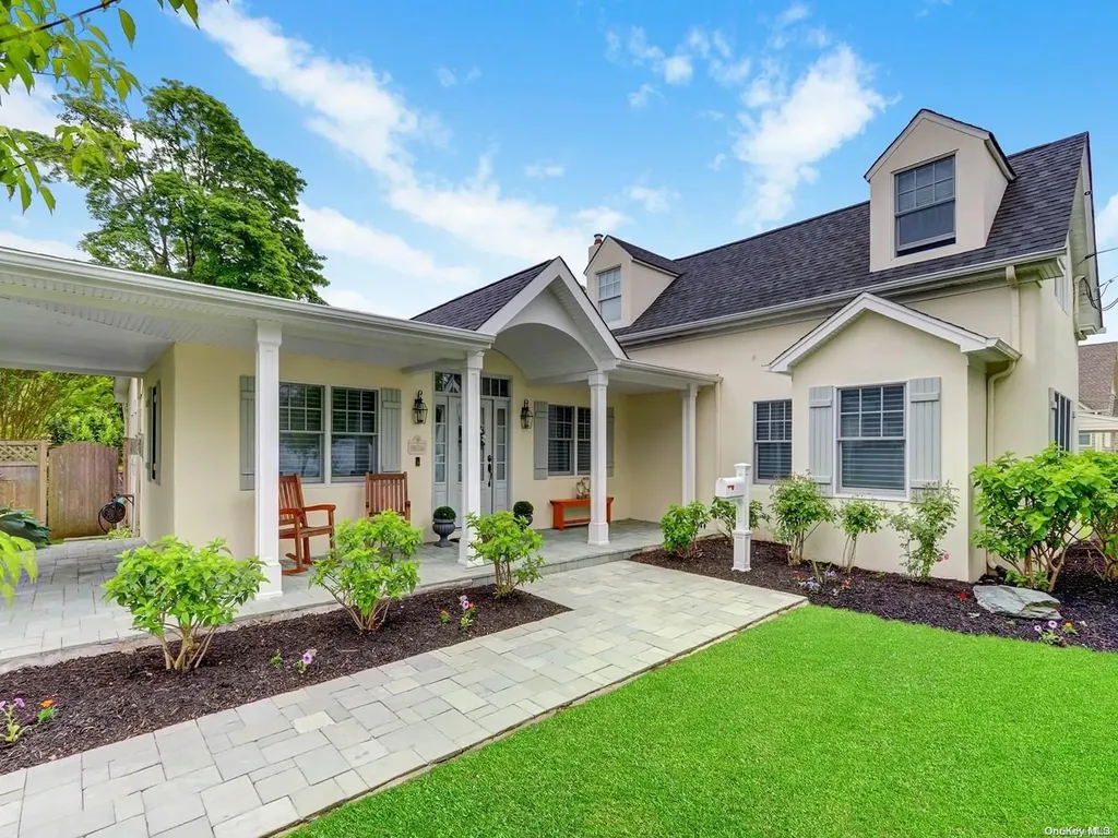 40 Meade Avenue Babylon NY 11702