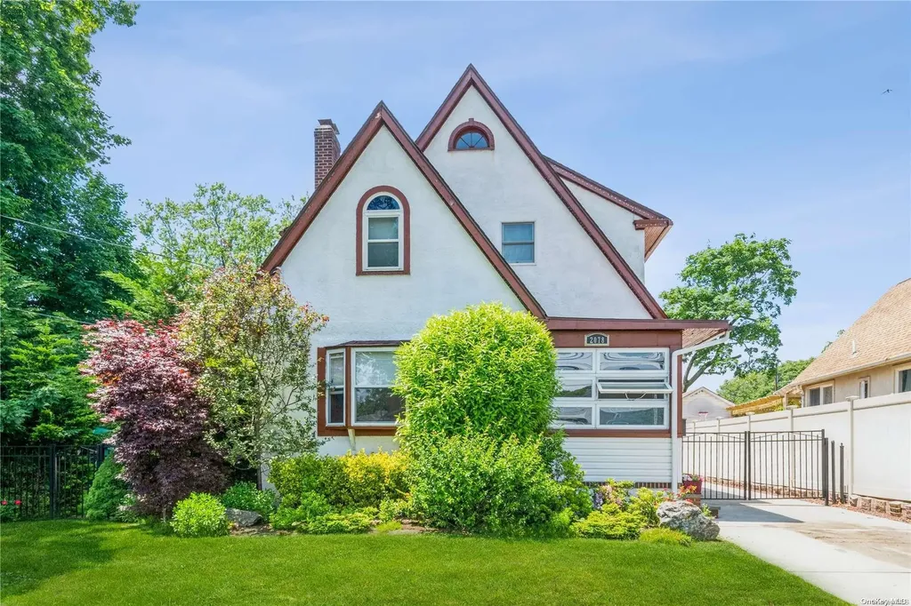 2078 Pine Street North Baldwin NY 11510