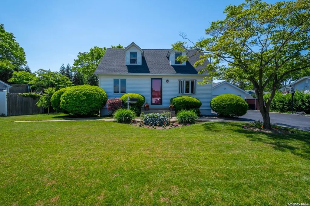 1323 3rd Street West Babylon NY 11704