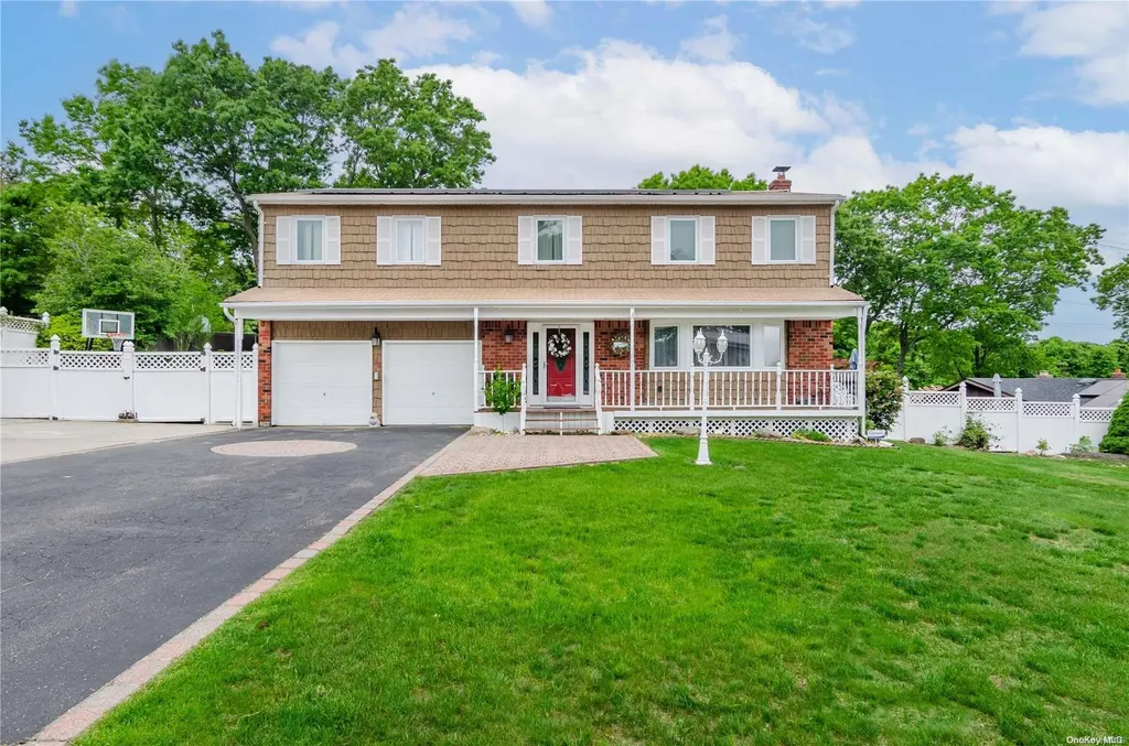 46 Avenue D Ronkonkoma NY 11779