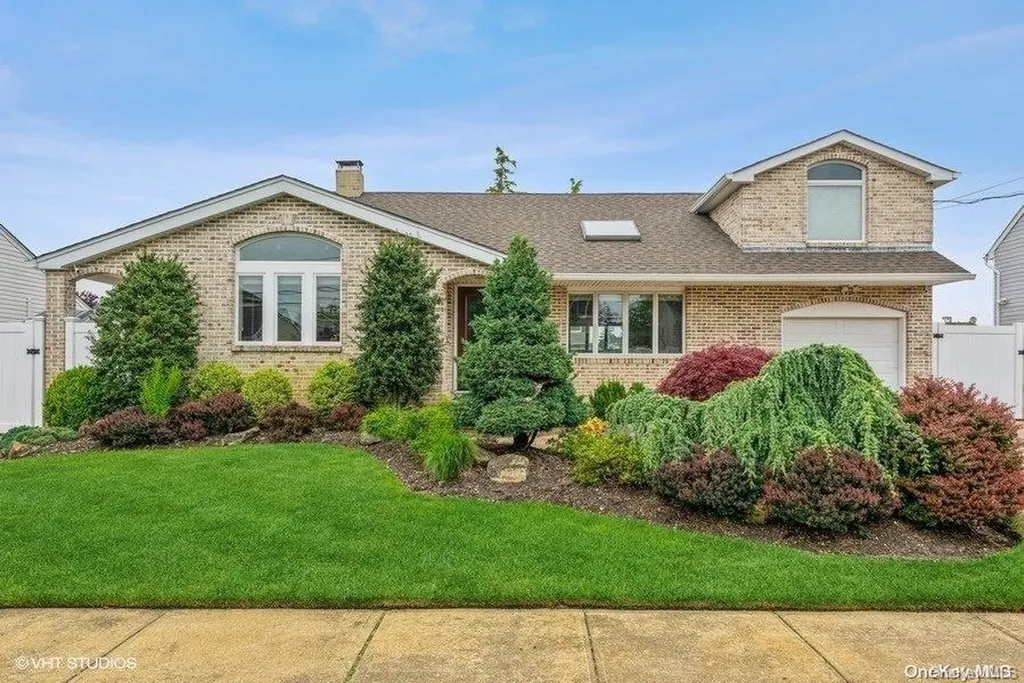 44 Leonard Drive Massapequa NY 11758