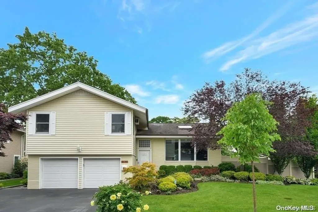 158 Maytime Drive Jericho NY 11753