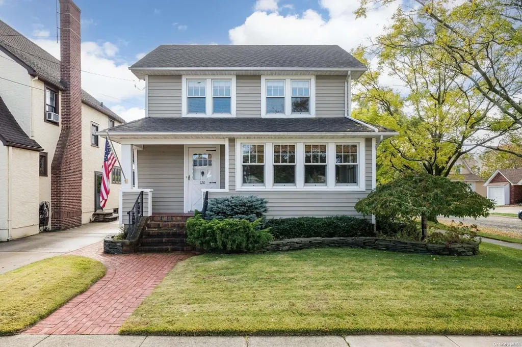 120 E Argyle Street Valley Stream NY 11580