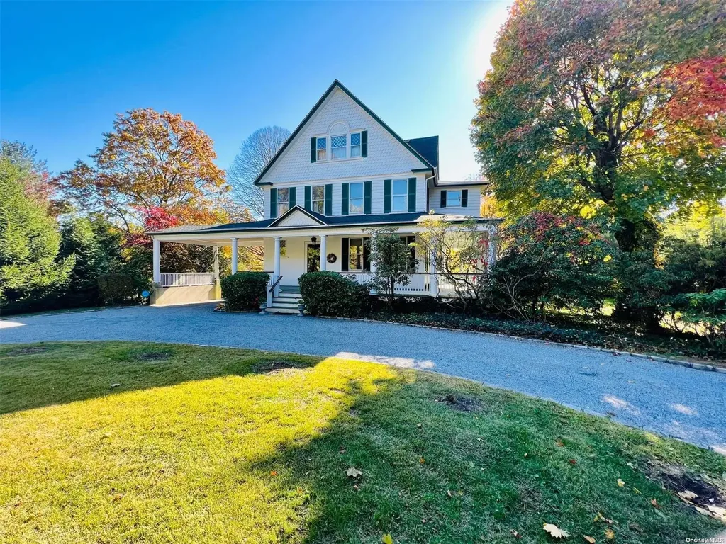 58 Town Path Glen Cove NY 11542