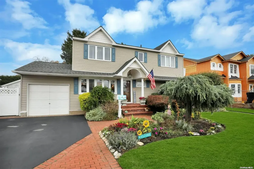 22 Janet Drive Plainview NY 11803