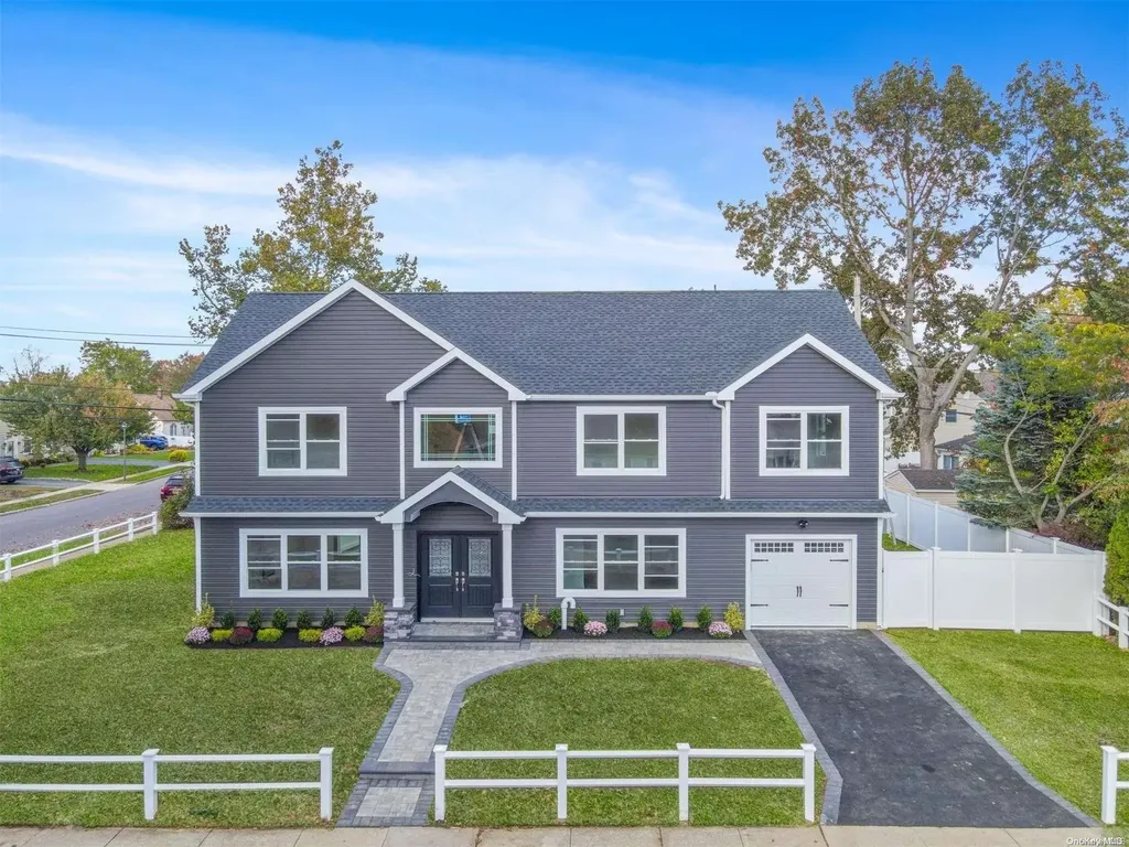 149 Periwinkle Road Levittown NY 11756