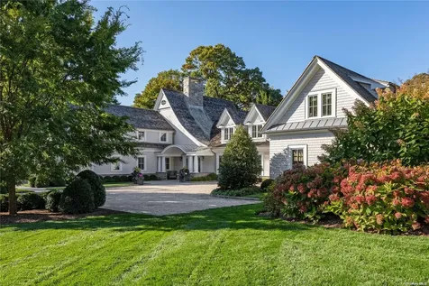 13 Lloydhaven Drive Lloyd Harbor NY 11743