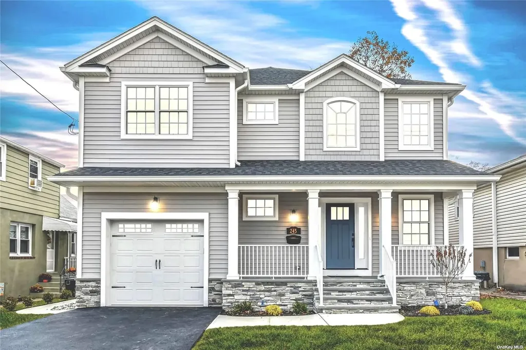 39 Alexander Drive Syosset NY 11791