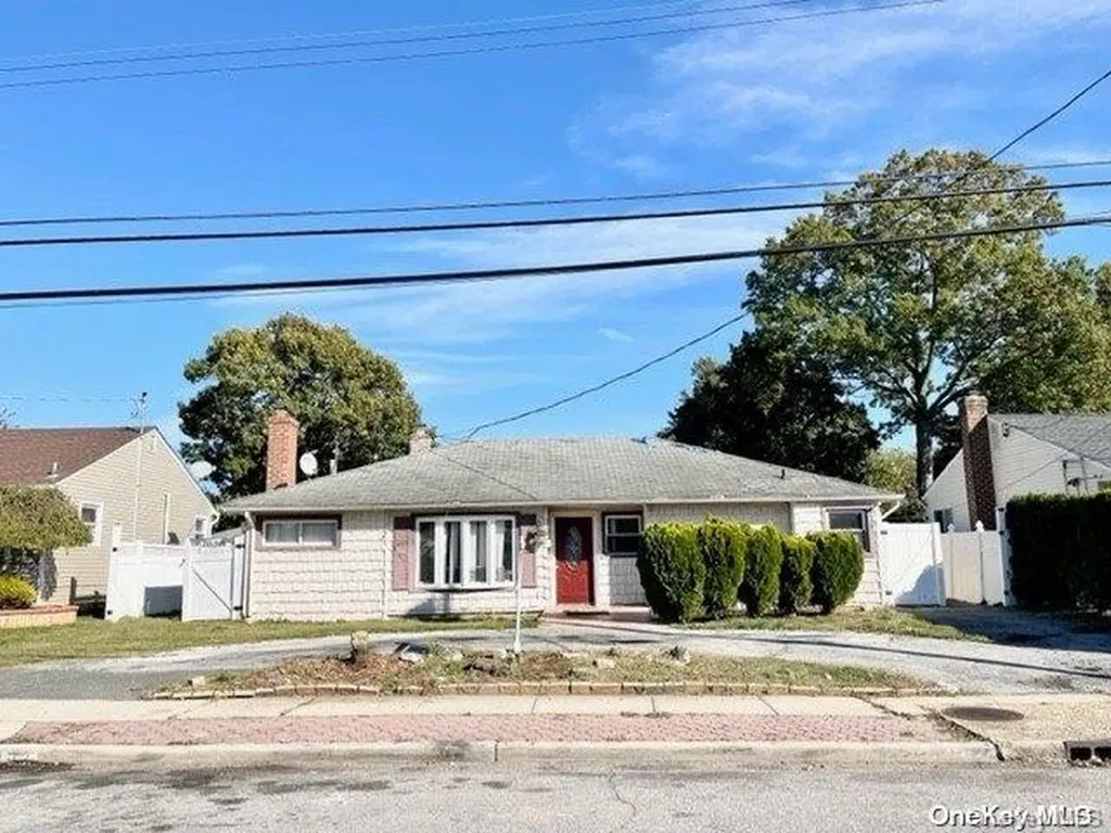 957 Dana Avenue Valley Stream NY 11580