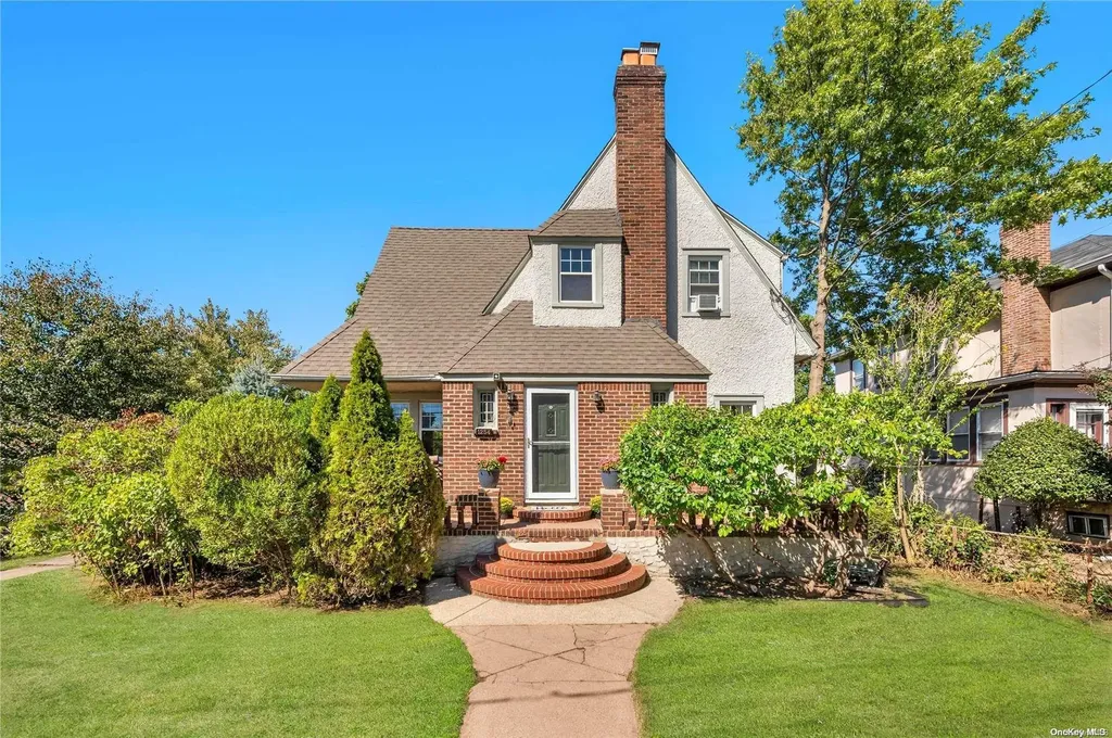1254 Westervelt Place Hewlett NY 11557