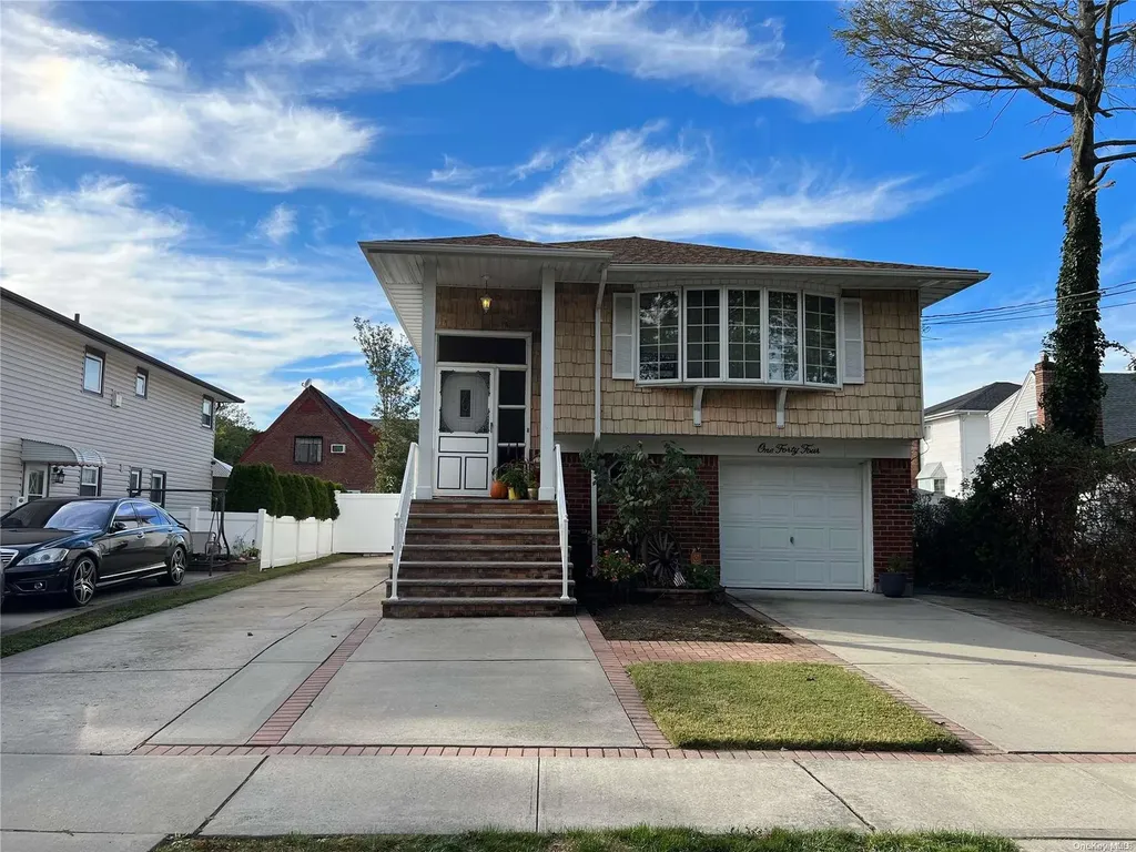 144 Clearstream Avenue Valley Stream NY 11580