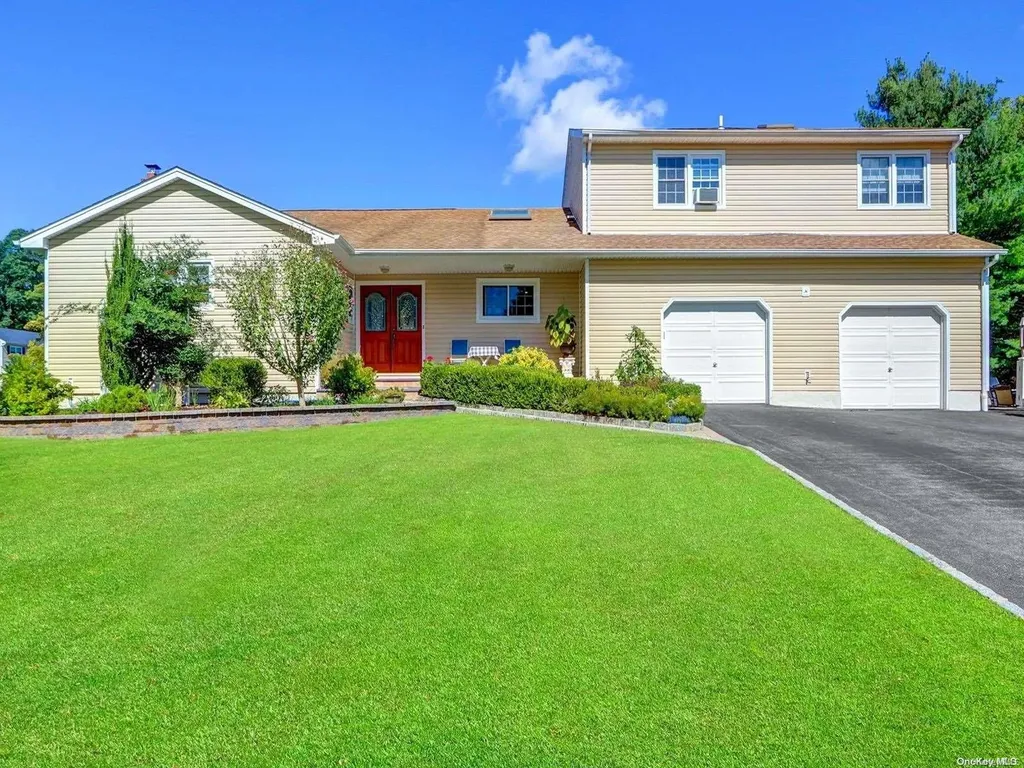 1 Larch Lane Smithtown NY 11787
