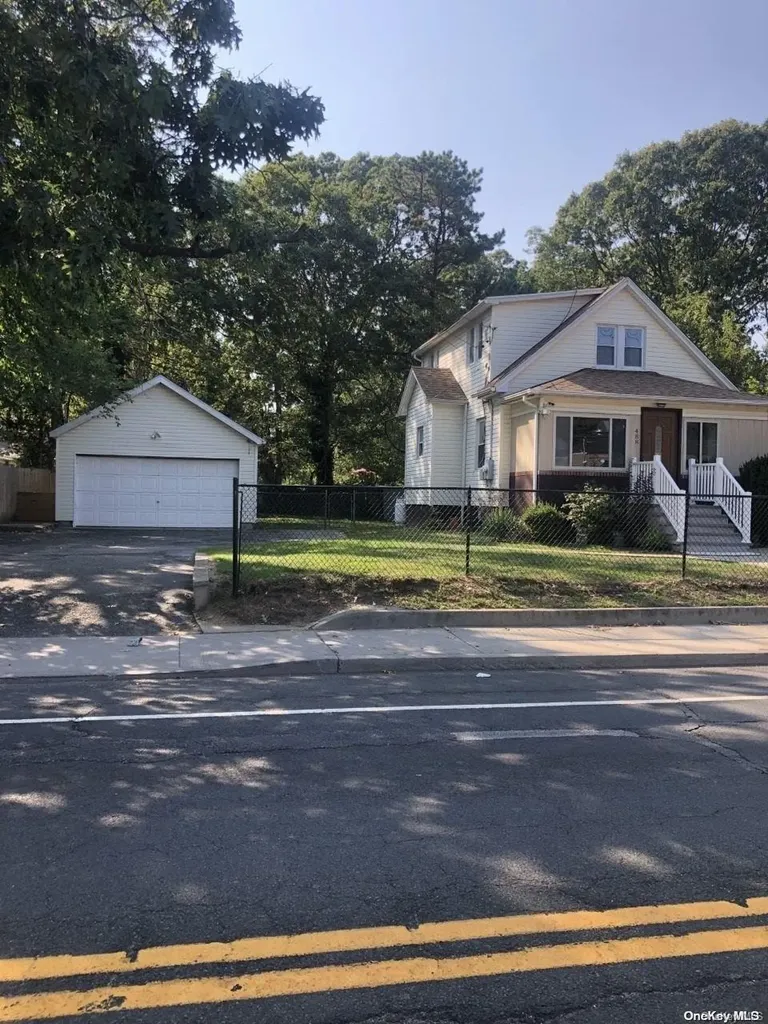 488 Islip Avenue Islip NY 11751