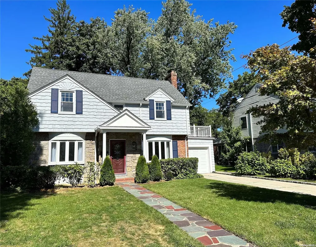 41 Shoreview Road Manhasset NY 11030