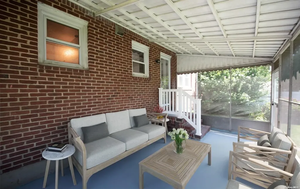 103 Wheeler Avenue Mineola NY 11501