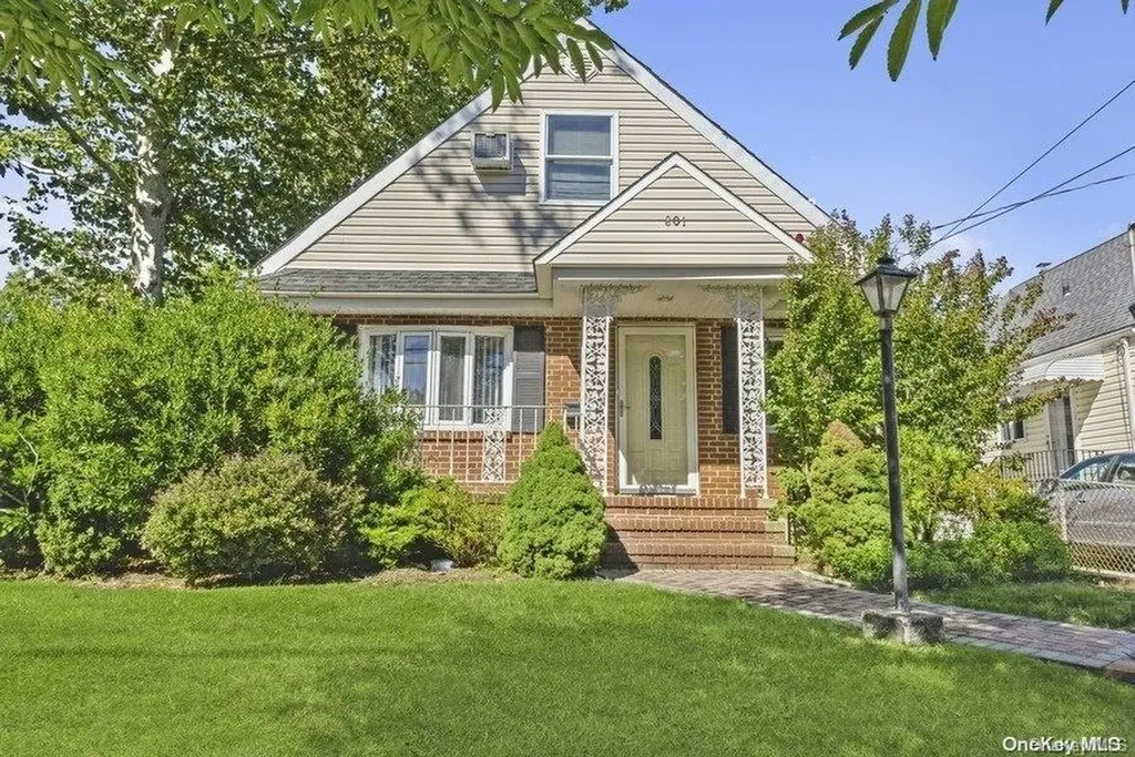 801 6th Avenue New Hyde Park NY 11040