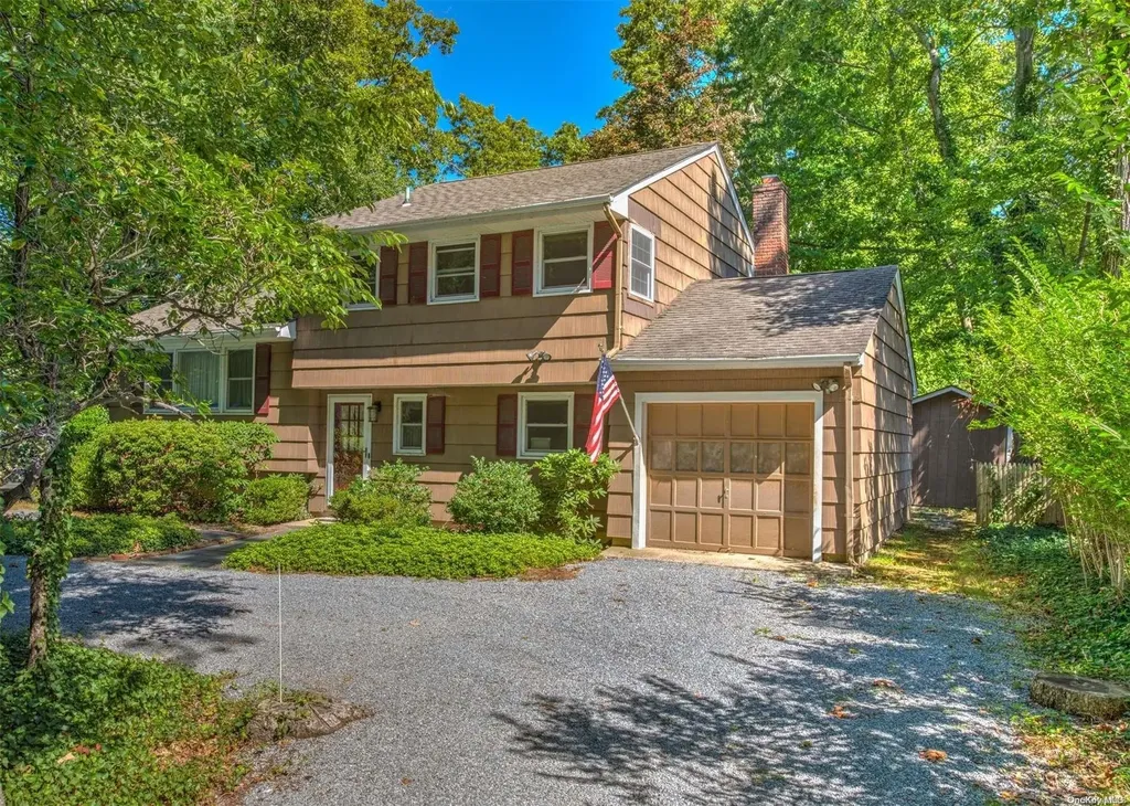 135 Quaker Path Setauket NY 11733