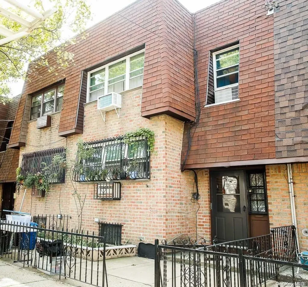 610 Pine Street Brooklyn NY 11208