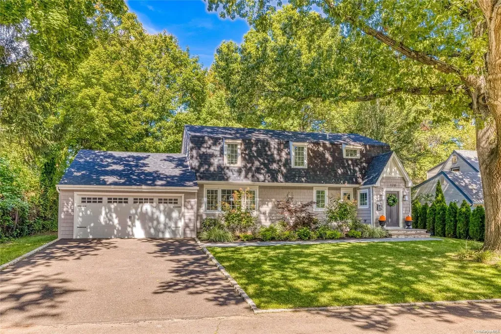 120 Hilldale Road Albertson NY 11507