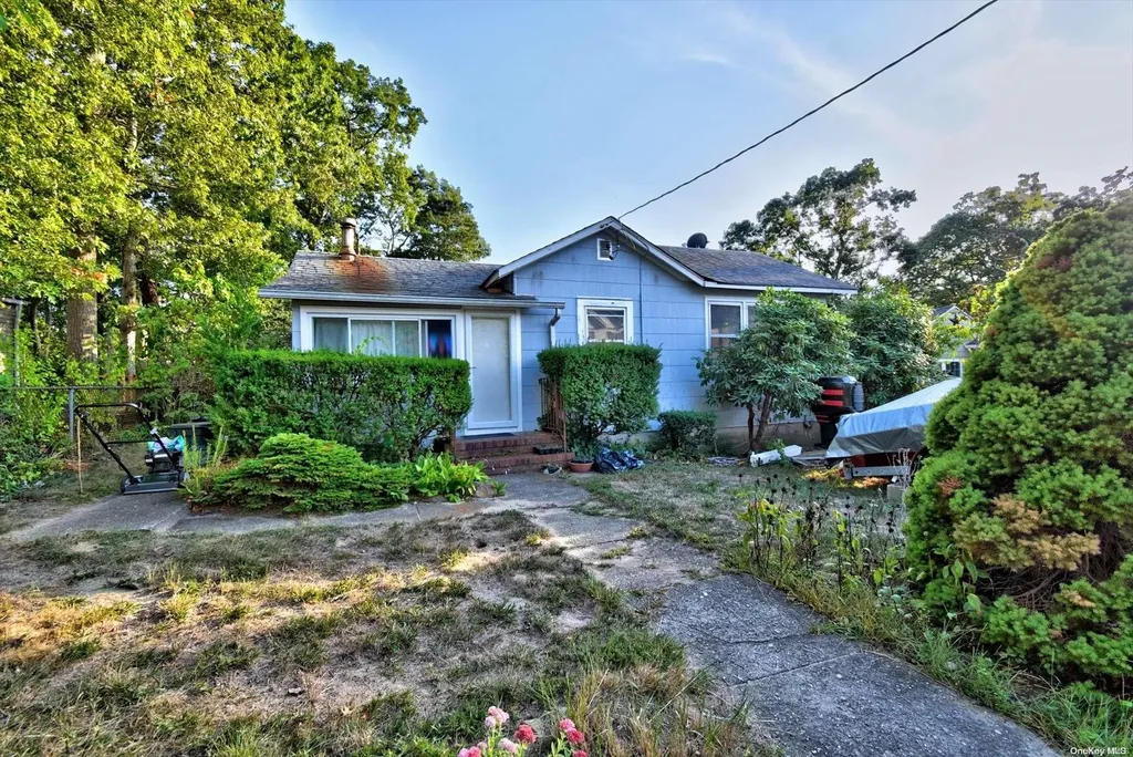 6 Bertha Street East Patchogue NY 11772