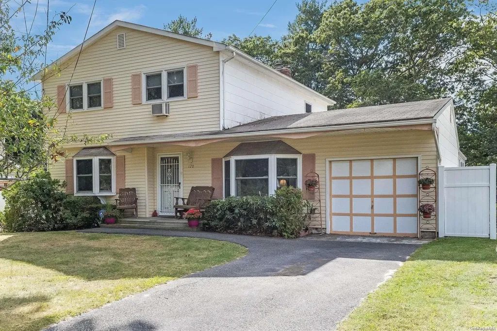 120 Cherry Lane Medford NY 11763