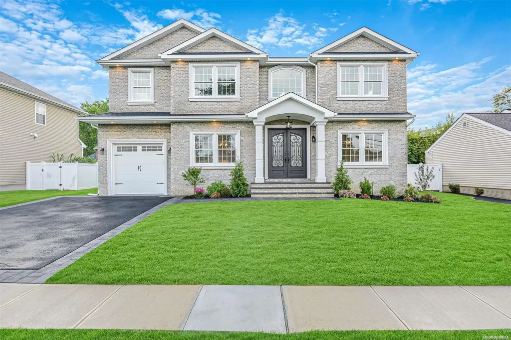 48 Kalda Lane Plainview NY 11803